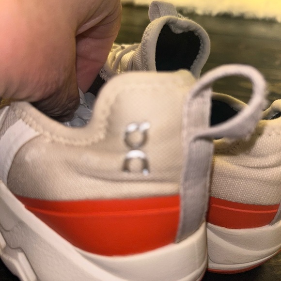 ON KIDS' CLOUDLEAP SNEAKERs 13 flaws - Picture 8 of 12